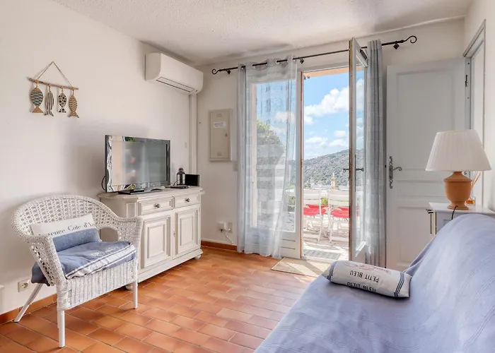 Exceptional View In Saint-clair For 4 People Appartamento Le Lavandou