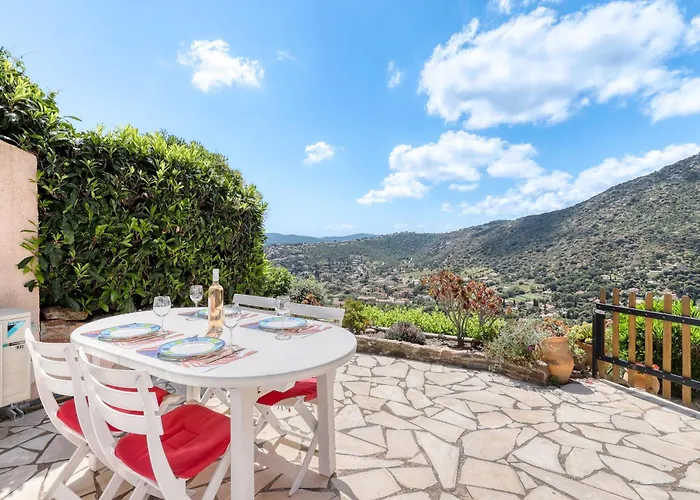 Exceptional View In Saint-clair For 4 People Le Lavandou