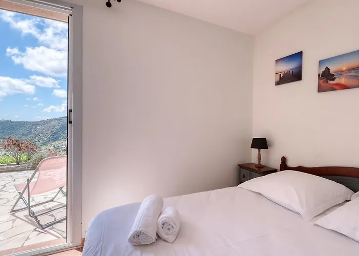 Apartment Exceptional View In Saint-clair For 4 People Le Lavandou
