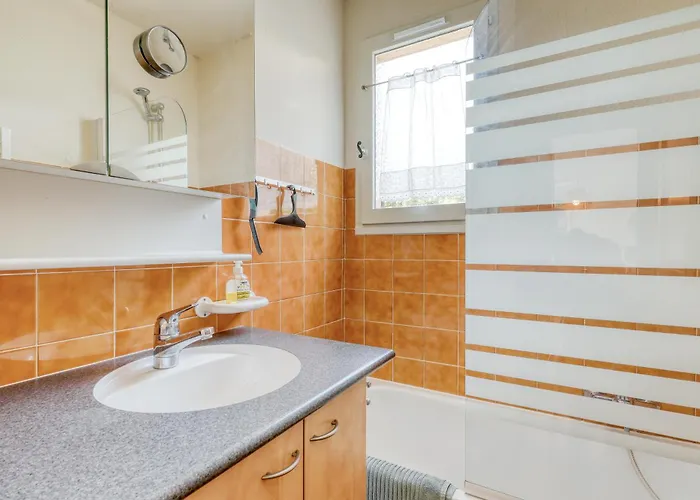 Exceptional View In Saint-clair For 4 People Apartment